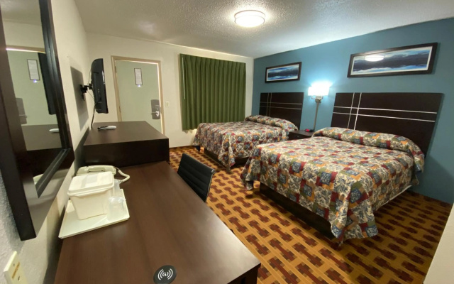Motel 6 Stockton, CA - Charter Way West