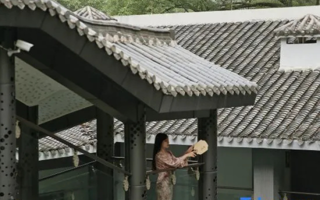 Celestial Cave Manor· Twin Dragon Cave Stream Rafting Private Onsen Retreat – People – Jinhua