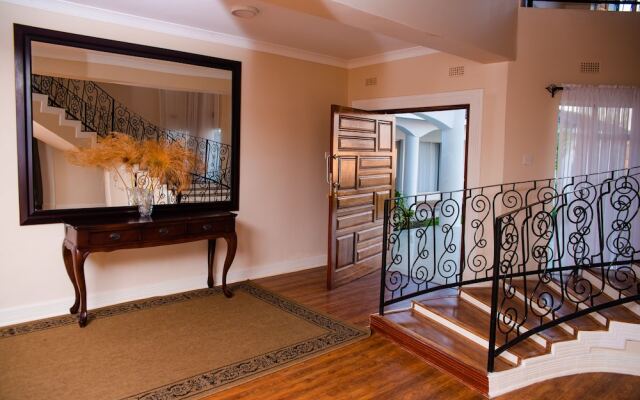 Residence 747 Borrowdale Brooke
