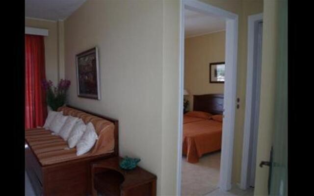 Nicolas Grand Suites - Adults Only