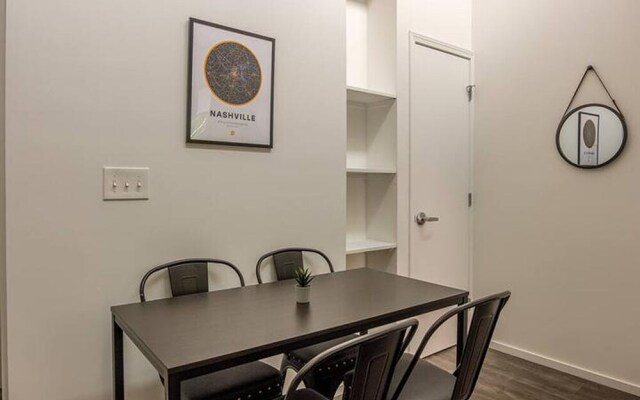 FRONTDESK Fairfax Flats West End Nashville