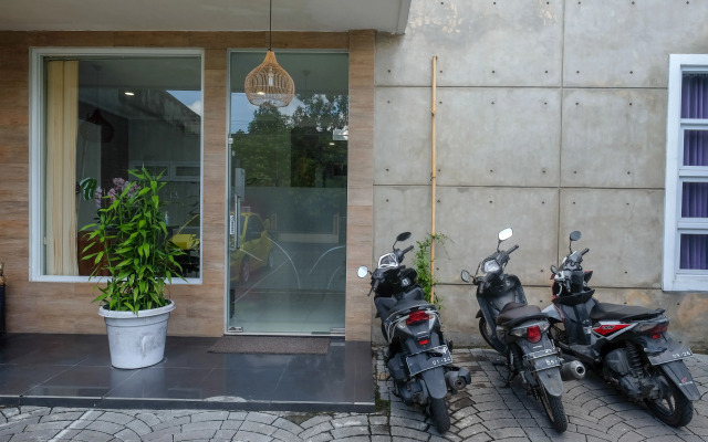 Urbanview Stay @H jakal by RedDoorz