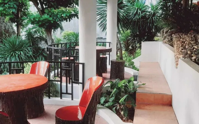 Avana Hills Boracay Prime