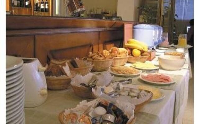 Elegance Hotel Tres Arroyos