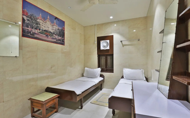 SPOT ON 48390 Hotel Satkar