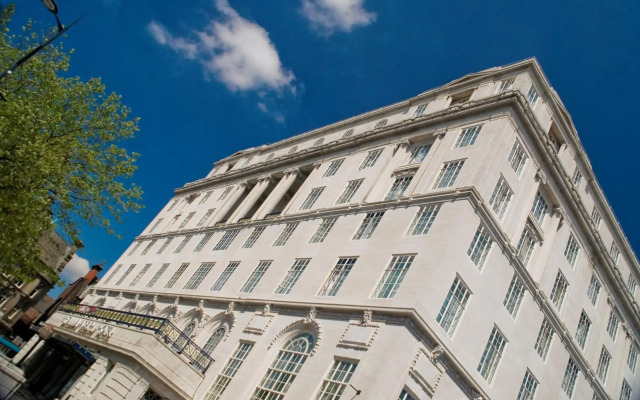 Britannia Adelphi Hotel
