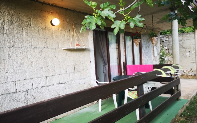 Apartment Maria - 100 m from sea: A1 Pirovac, Riviera Sibenik