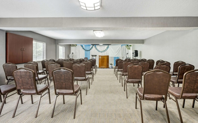 Country Inn & Suites by Radisson, Pickerington, OH