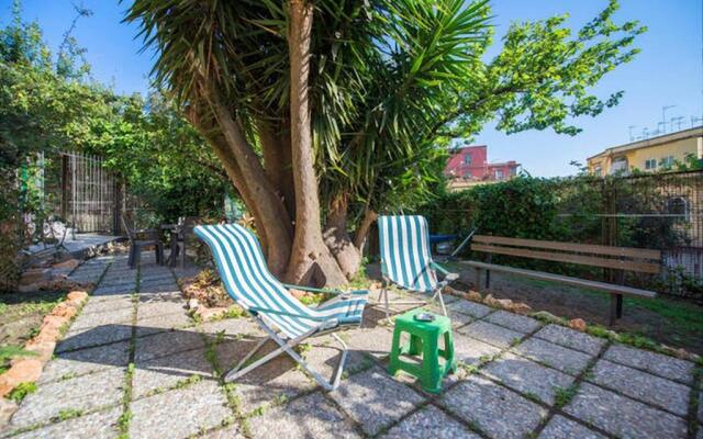 Garden House Apartment With Garden In Naples