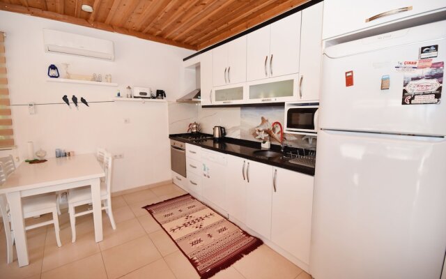 Villa Begum by Helaltatilvillari