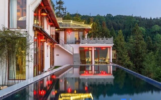 Wengu 1970 Panorama Holiday Hotel