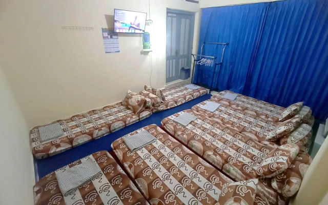 Bahagia Sederhana Home Stay - Hostel by ZUZU