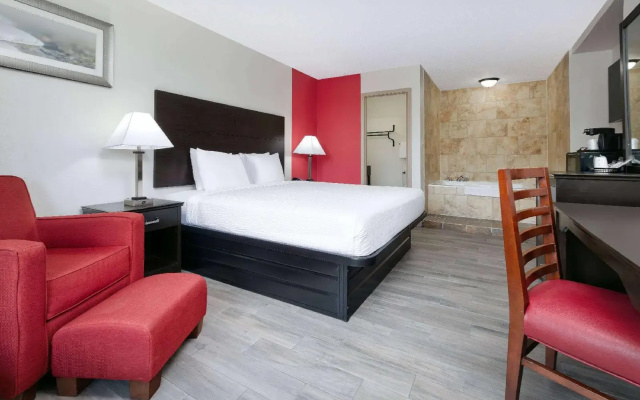 Ramada By Wyndham Diamondhead I-10/gulfport