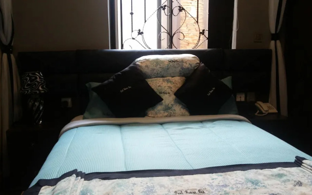 Pent House Inn Namugongo