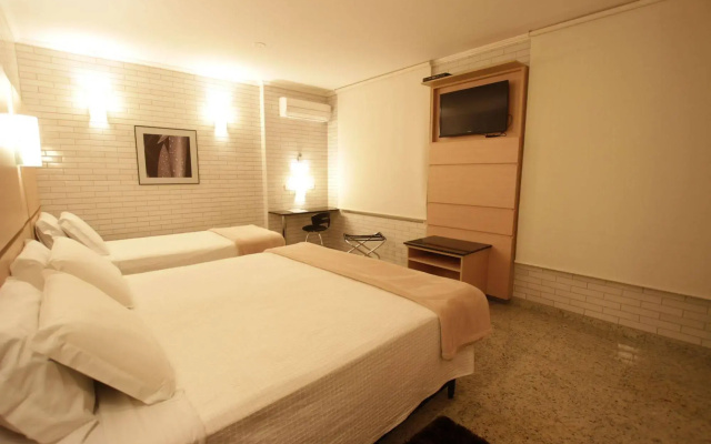 Hotel Confiance Centro Cívico
