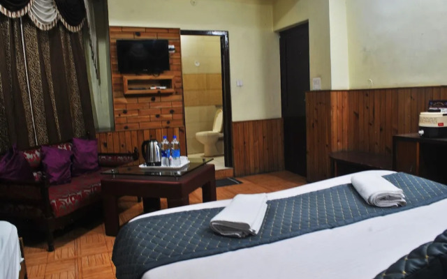 Hotel Misty Woods