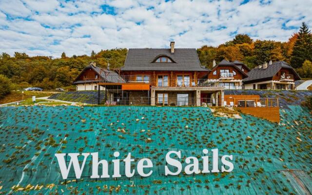 White Sails Solina