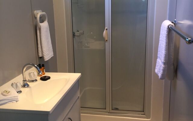 Strahan Beach Tourist Park