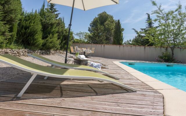 Huge Villa in Montbrun-des-corbières With Swimming Pool