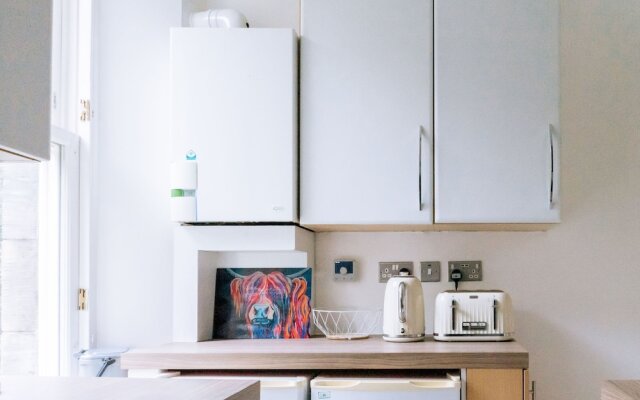 Stylish and Central Flat in Edinburgh