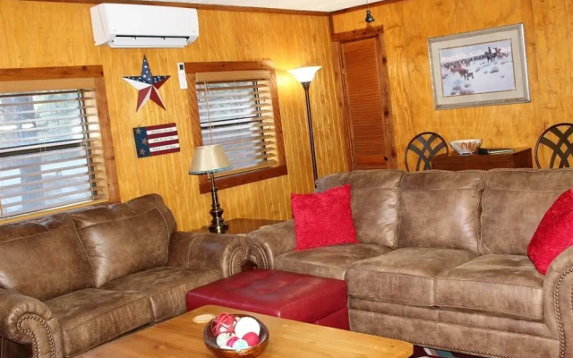 Classy Cabin