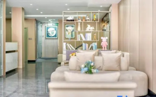 Hanfu International Hotel (Yancheng Station Institute of Technology)