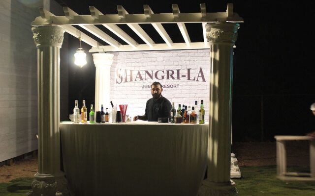 Shangri La Jungle Resort