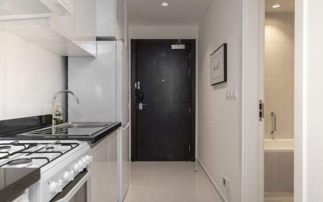 Luxury studio with balcony in Dubai