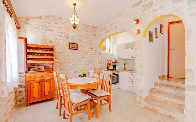 Awesome Home in Prigradice With Wifi and 4 Bedrooms