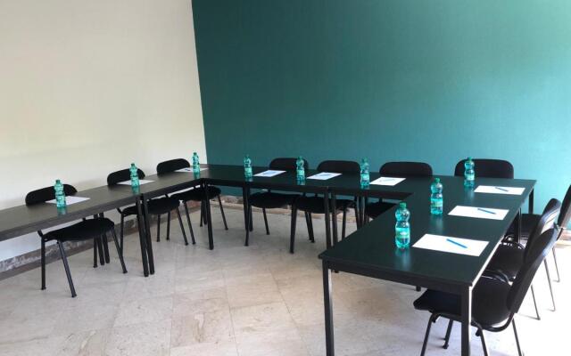 Adonis Lyon Est Hôtel Artys