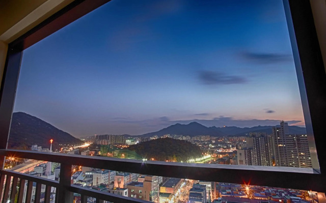 Cs Premier Hotel