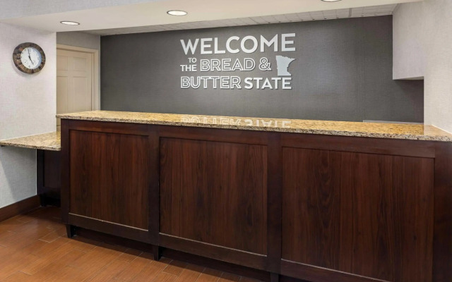 Hampton Inn Minneapolis NW Maple Grove
