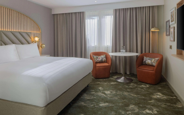 DoubleTree by Hilton Bristol North