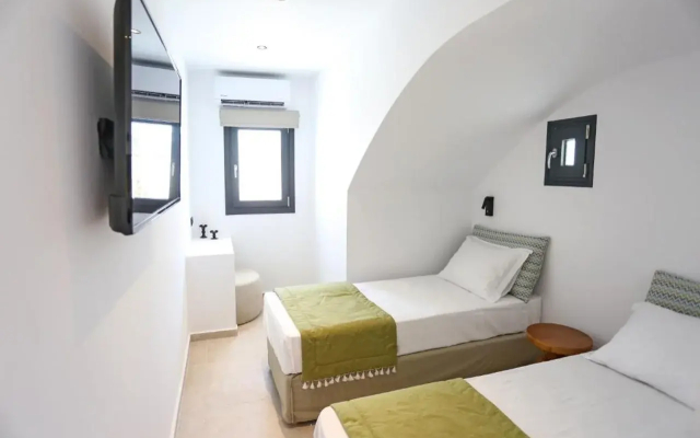 La Maltese Boutique Paros