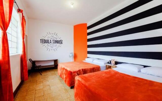 Tequila Sunrise B&B - Hostel