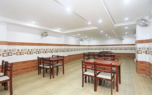 OYO 13891 Hotel Shayon Residency