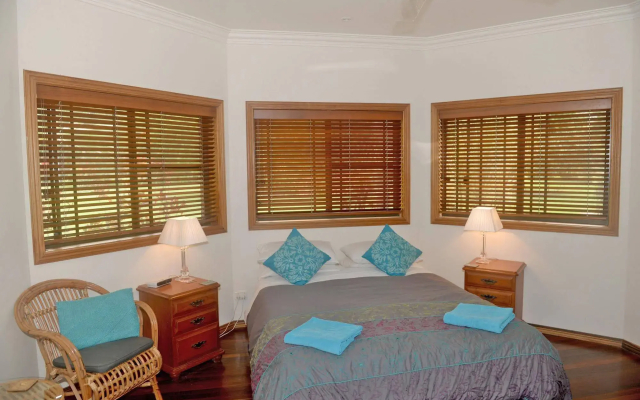 Hibiscus Lodge Bed & Breakfast