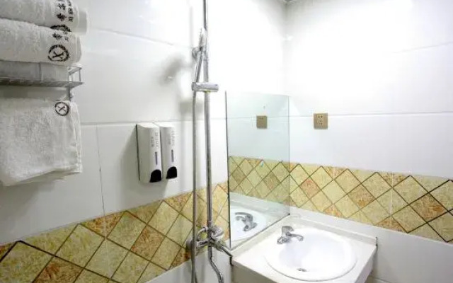 Hillcom Guest House