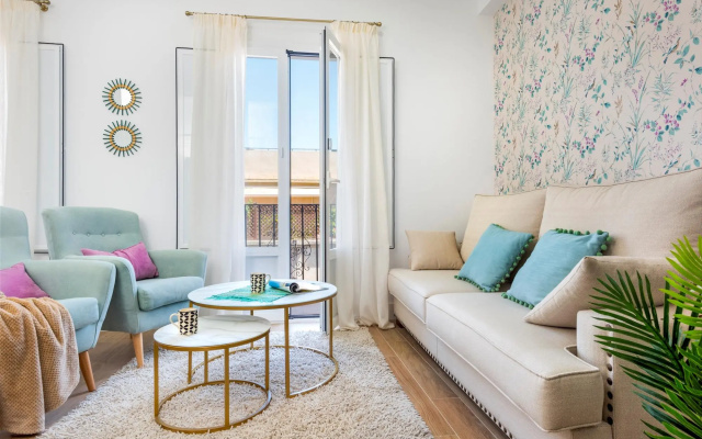 Lovely 3-bedroom Apartment Near Alameda Juan Rabadan I
