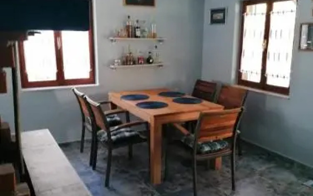 House Rhapsody In Blue