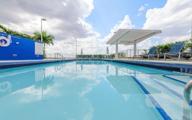 Miami World Rental - Midtown 608
