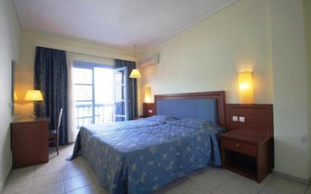 Theodorou Beach Hotel Apartments