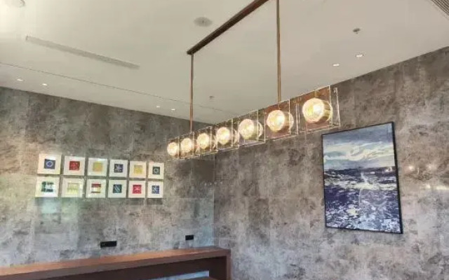 Hampton by Hilton Haikou East Railway station