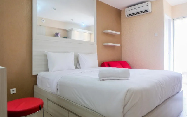 Studio Room at Bassura City Apartment near Mall