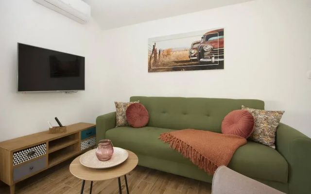 Modern and Cozy Apartment for 3 Guests