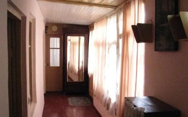 Gutani Holiday Home