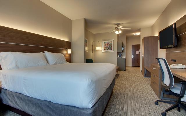 Holiday Inn Express Hotel & Suites Vernon College Area, an IHG Hotel