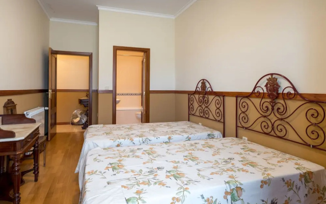 Holiday Home on Estate With Vineyards, Olive Groves and Swimming Pool