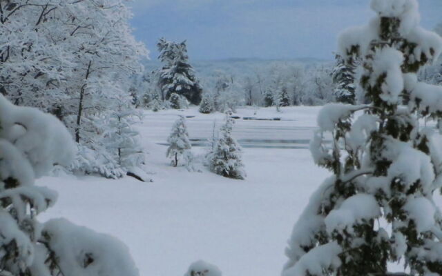 Westwind Inn on the Lake