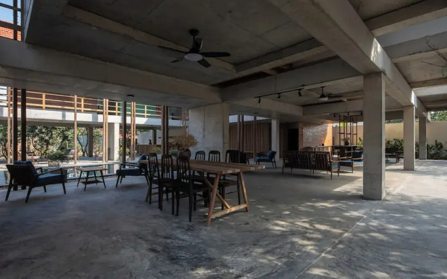Hachi Homestay & Spa